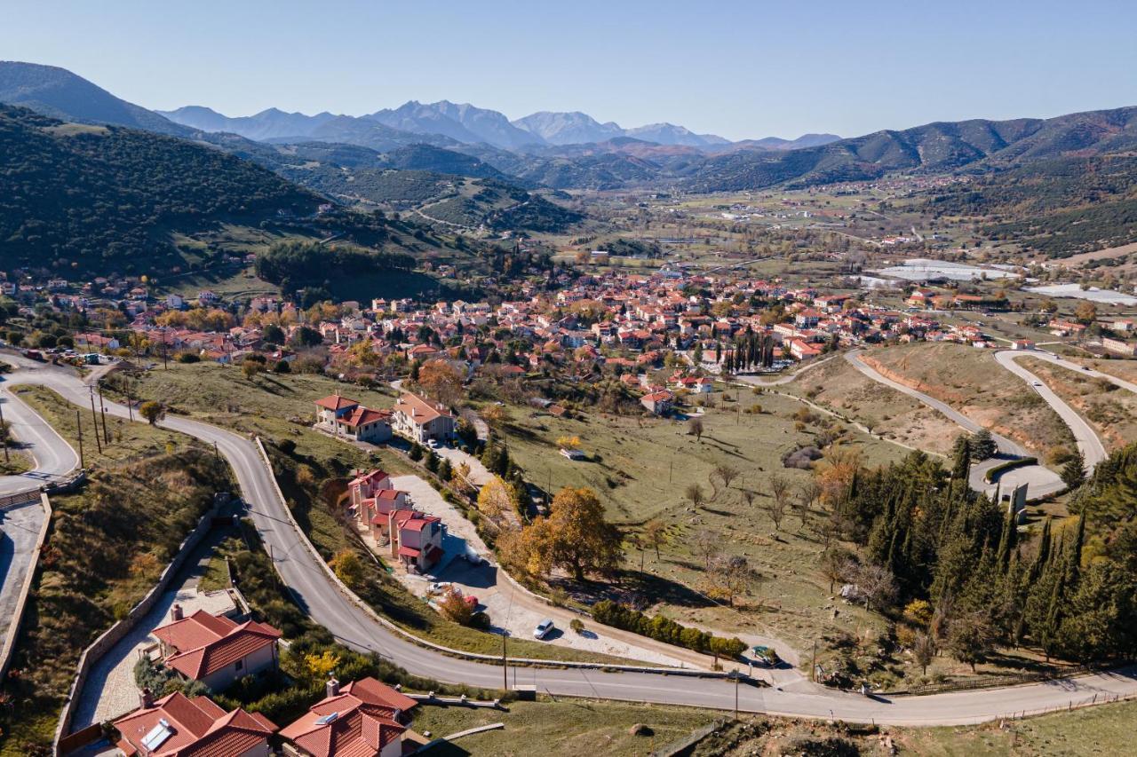 Gm Luxury Suites Калаврита Екстер'єр фото