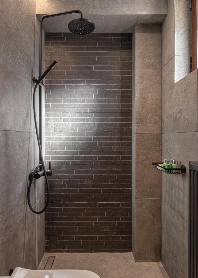 Gm Luxury Suites Калаврита Екстер'єр фото