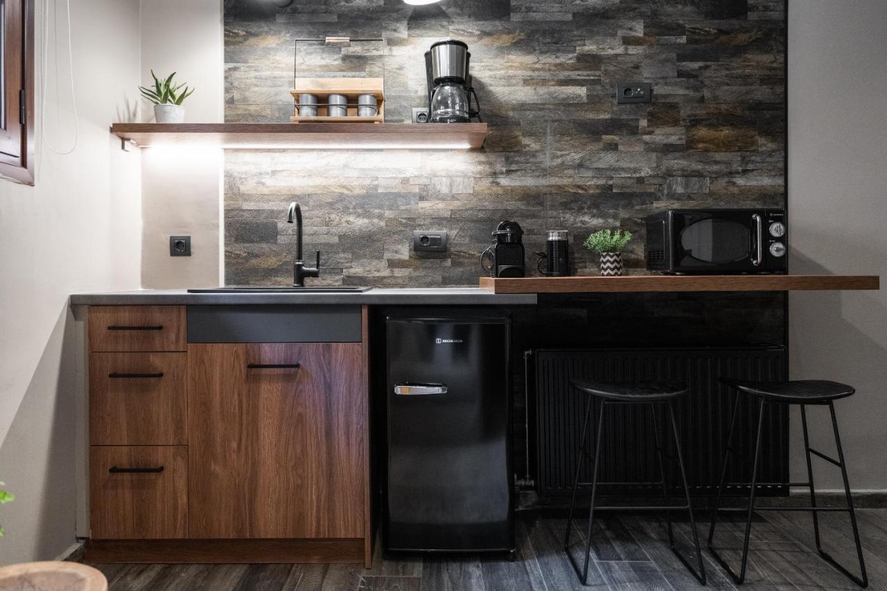 Gm Luxury Suites Калаврита Екстер'єр фото