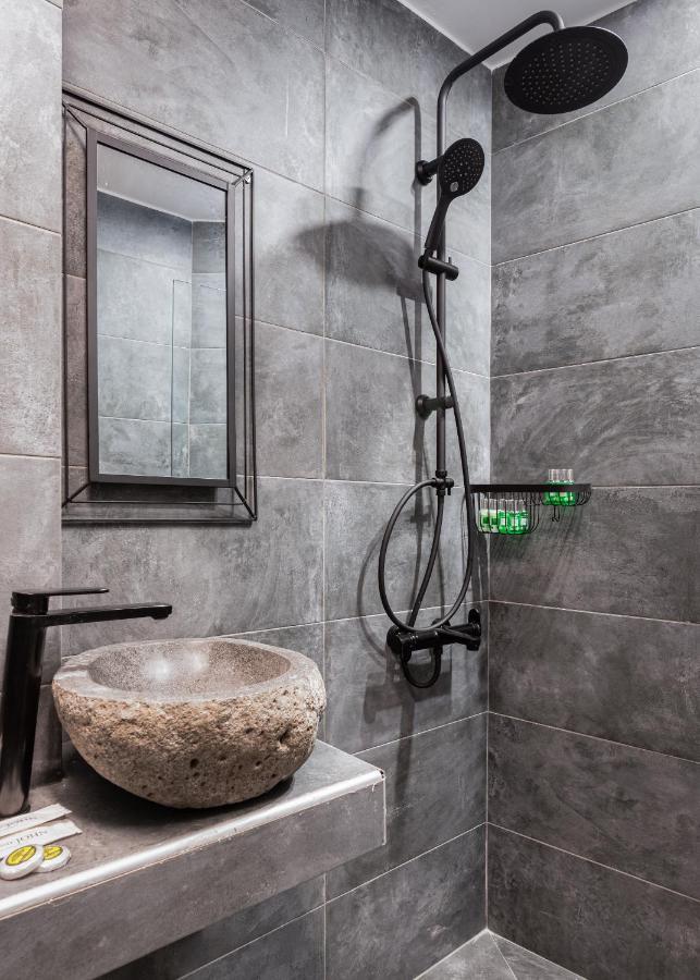 Gm Luxury Suites Калаврита Екстер'єр фото